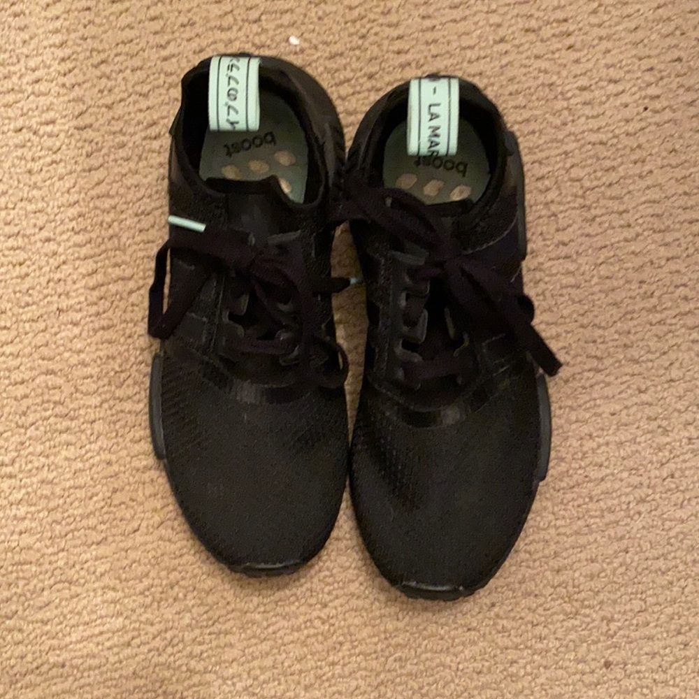 Woman’s sneakers